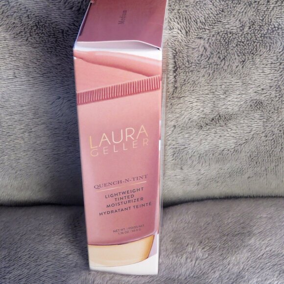 New in Box Laura Geller Quench N Tint Lightweight Tinted Moisturizer - Medium - Picture 4 of 12